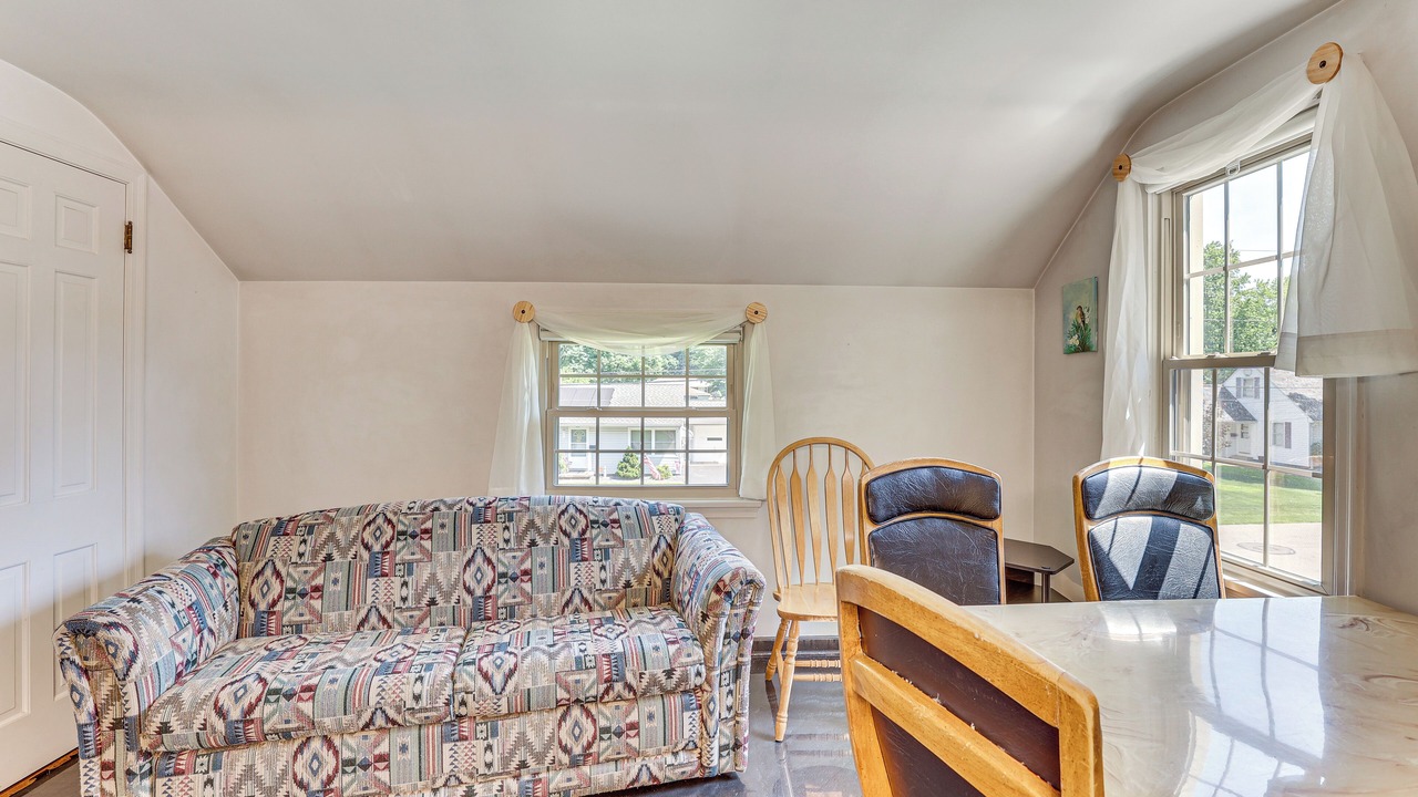 Photo of Livingroom in Salem