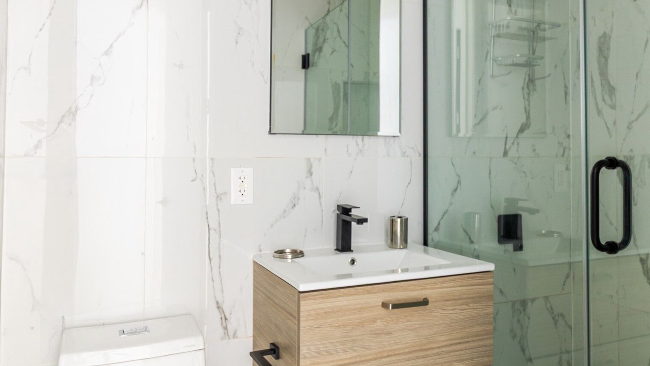 Photo of Bathroom in Greenpoint