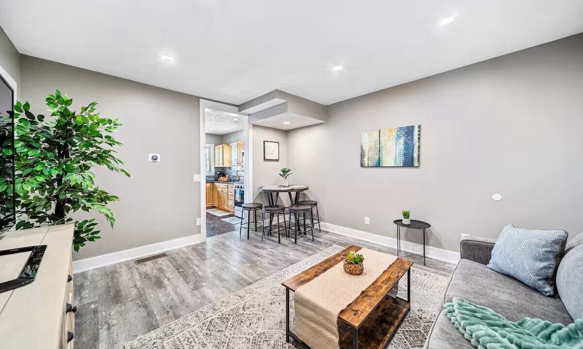 Photo of Livingroom in Lakewood