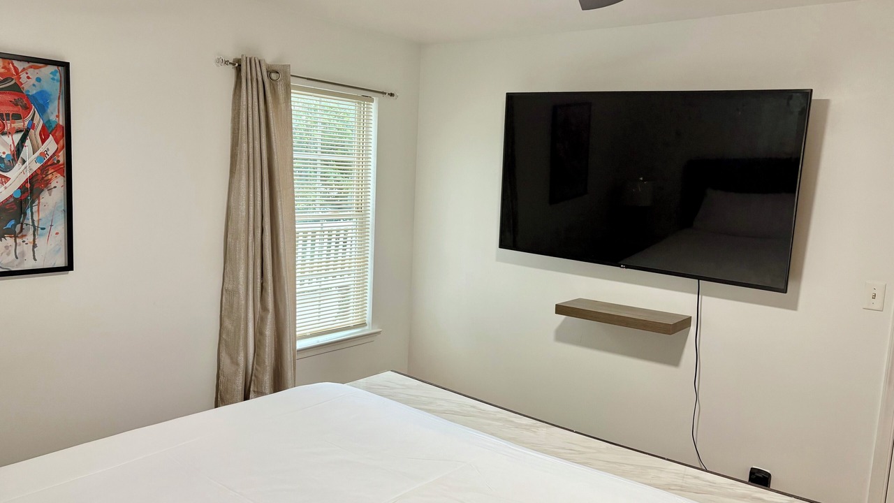 Photo of Bedroom in Forest Hill