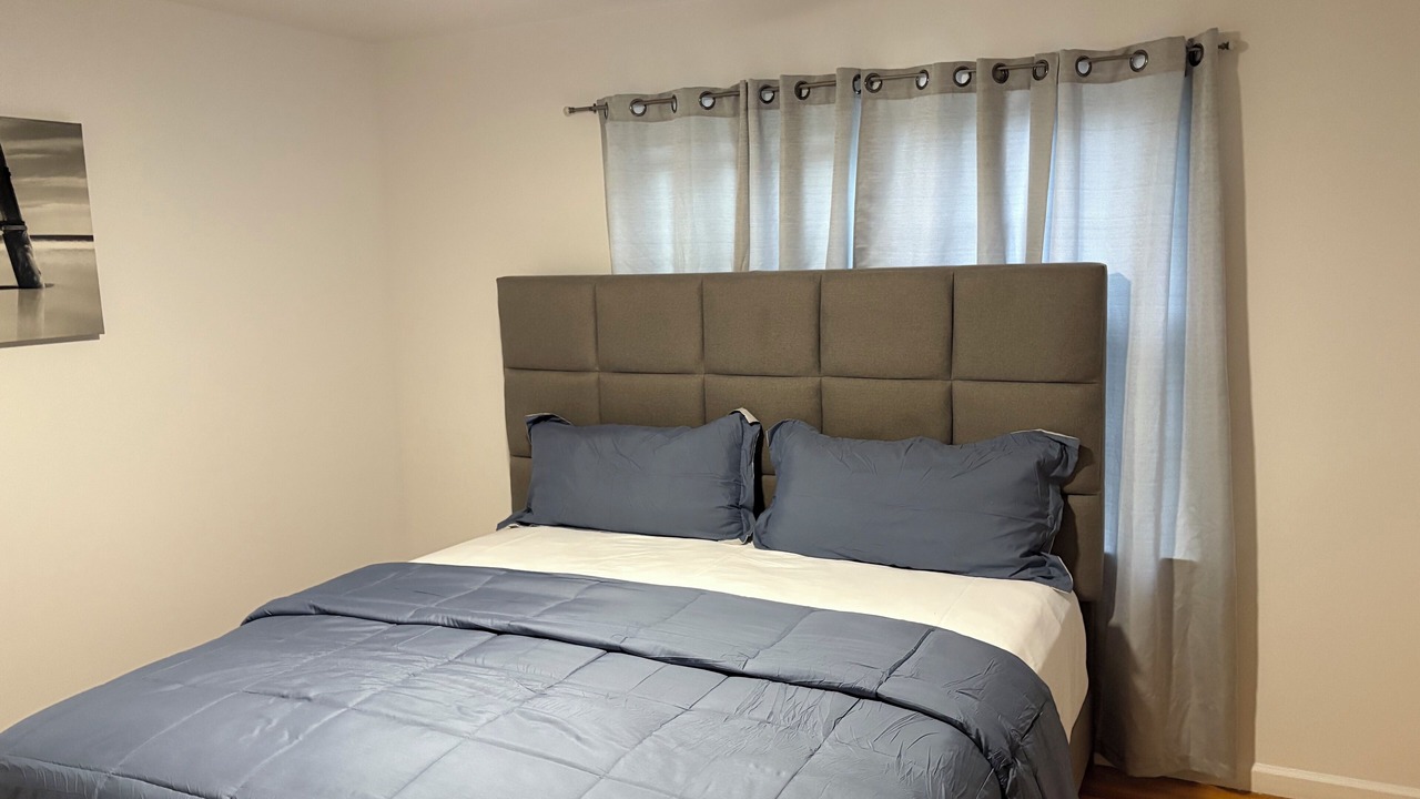 Photo of Bedroom in Forest Hill