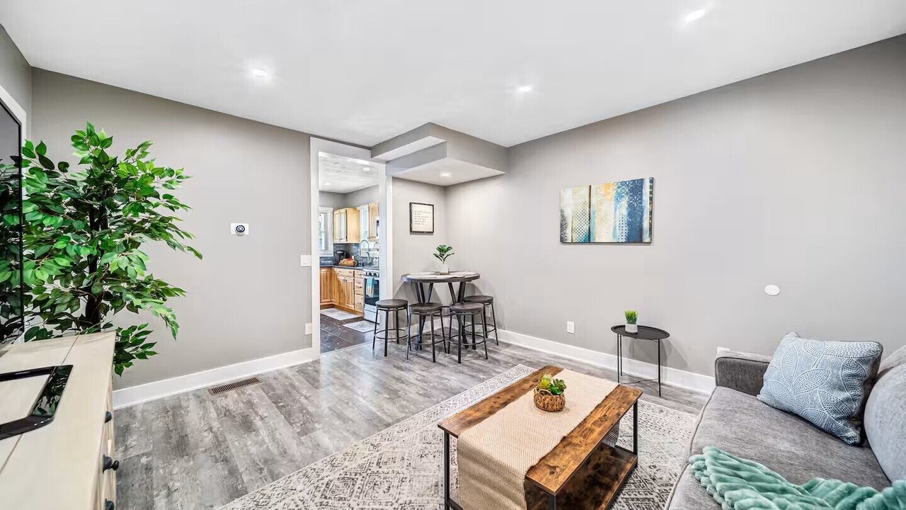 Photo of Livingroom in Lakewood