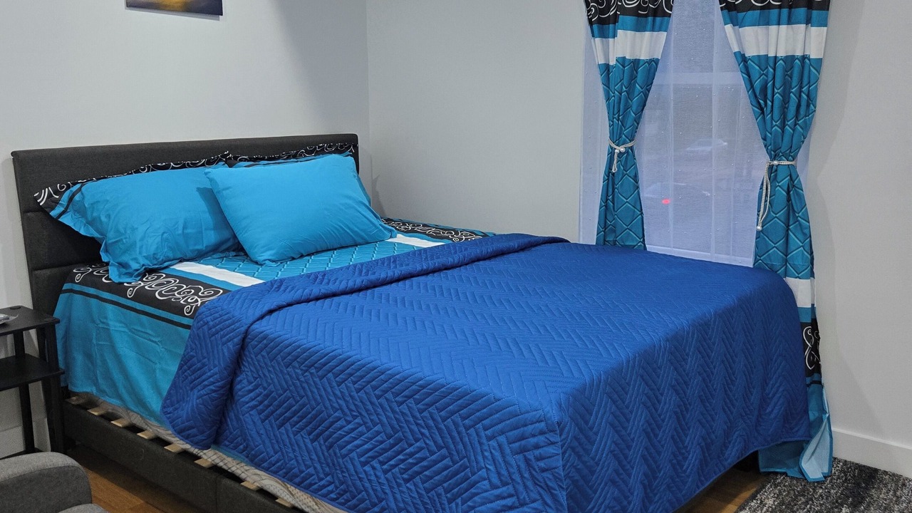 Photo of Bedroom in Weequahic