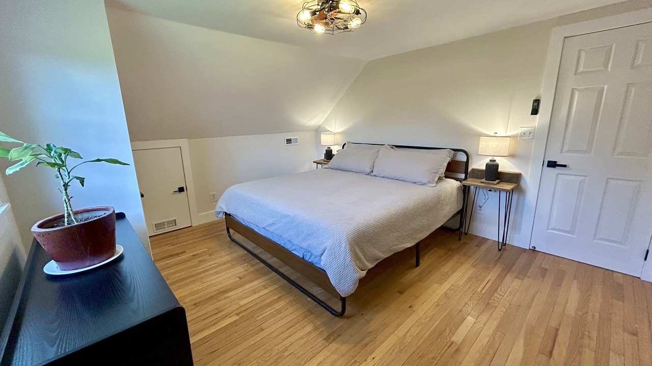 Photo of Bedroom in Berkeley Springs