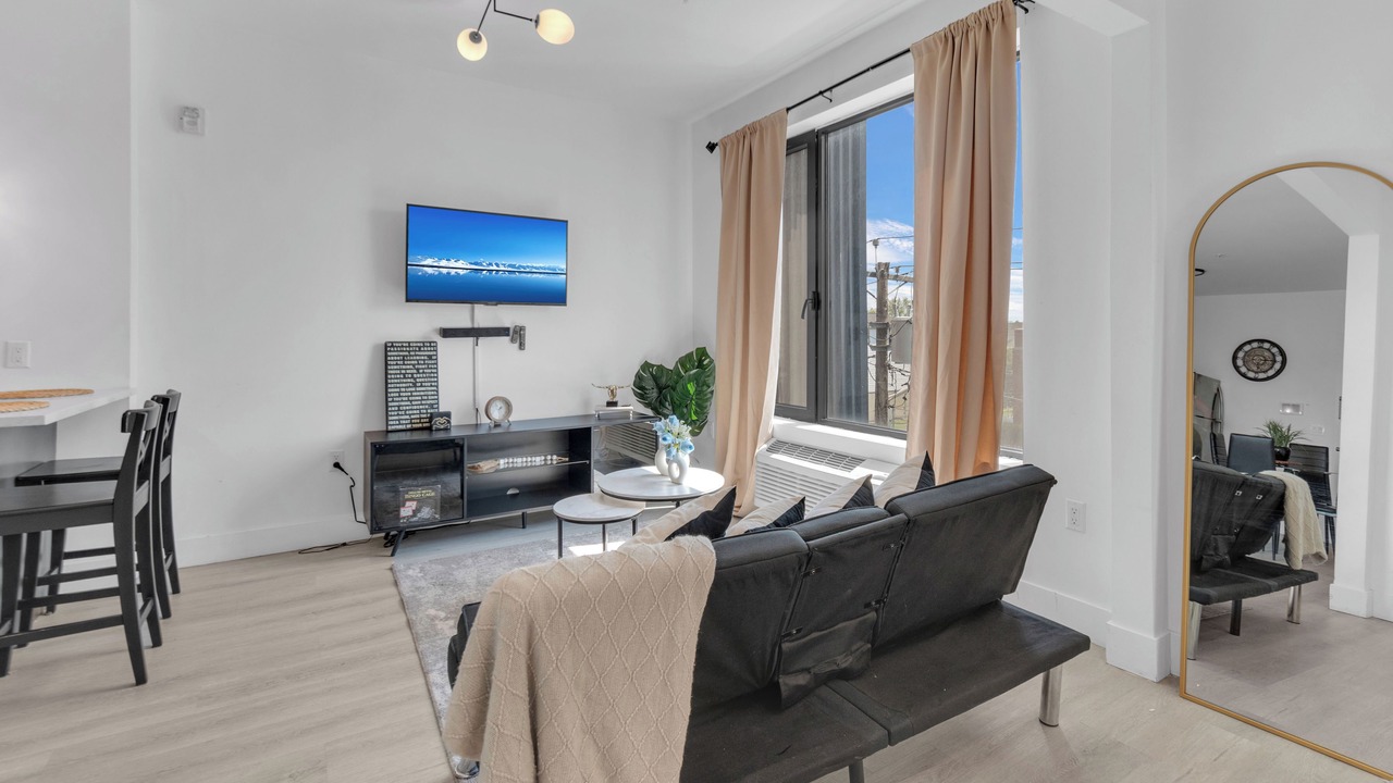Photo of Livingroom in Elizabeth