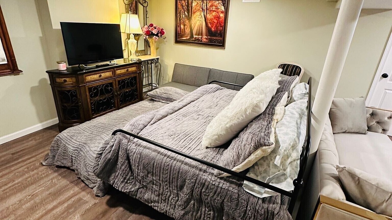 Photo of Bedroom in Yardville-Groveville