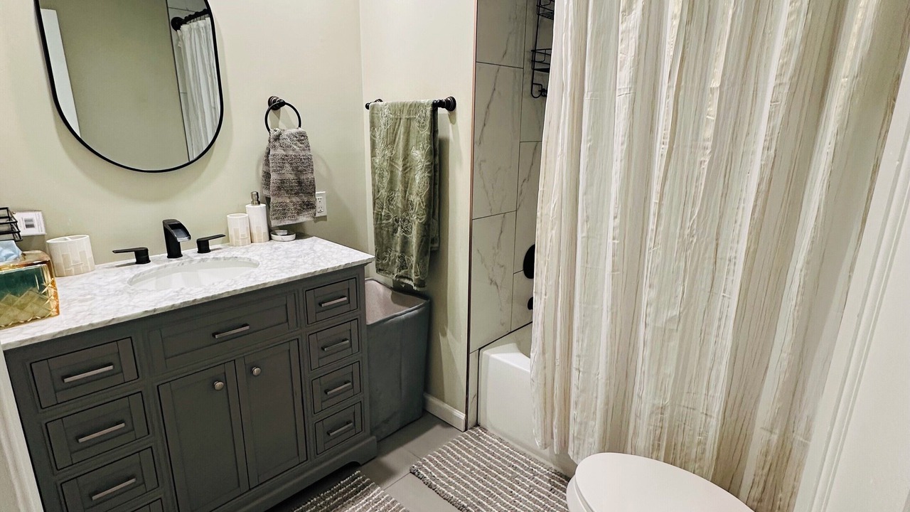 Photo of Bathroom in Yardville-Groveville
