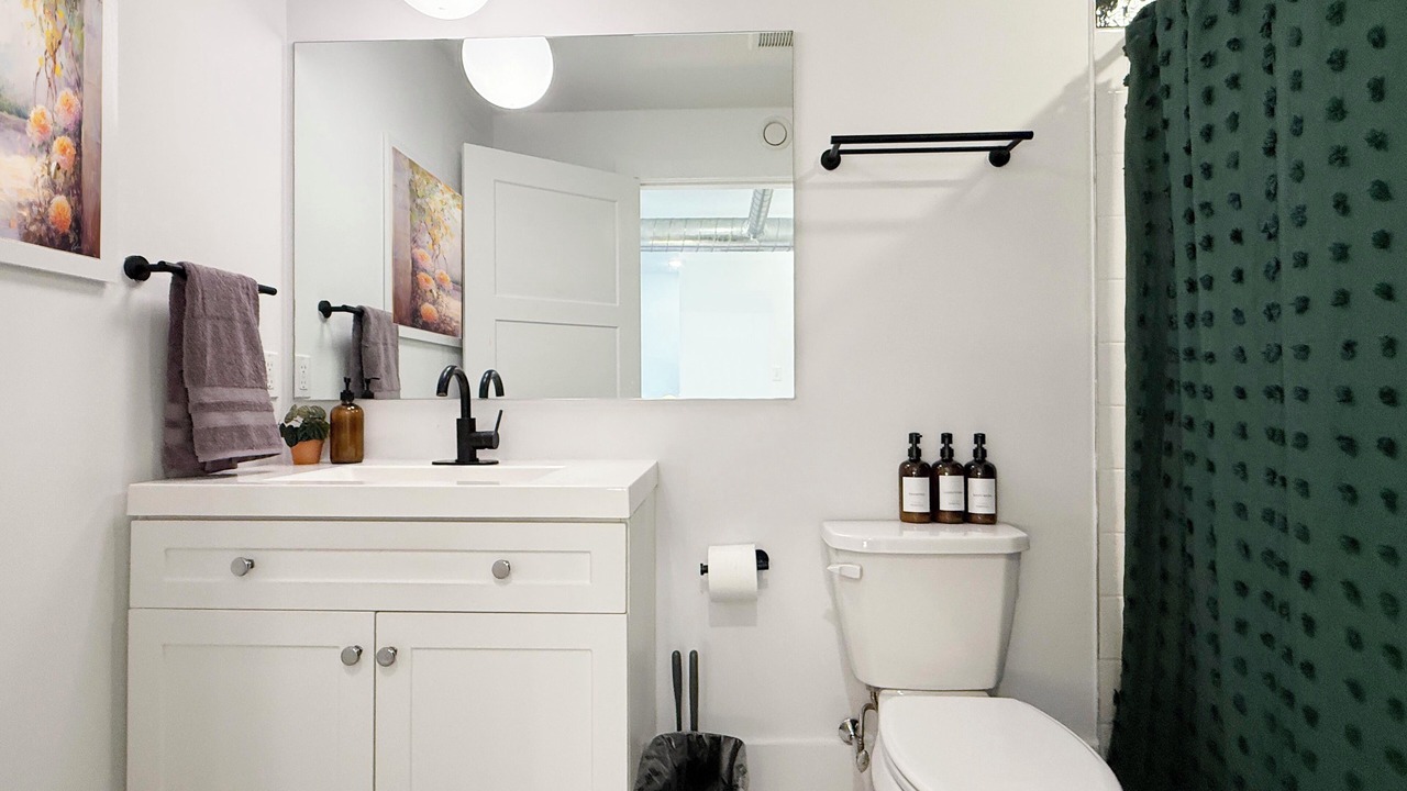 Photo of Bathroom in Norris Square