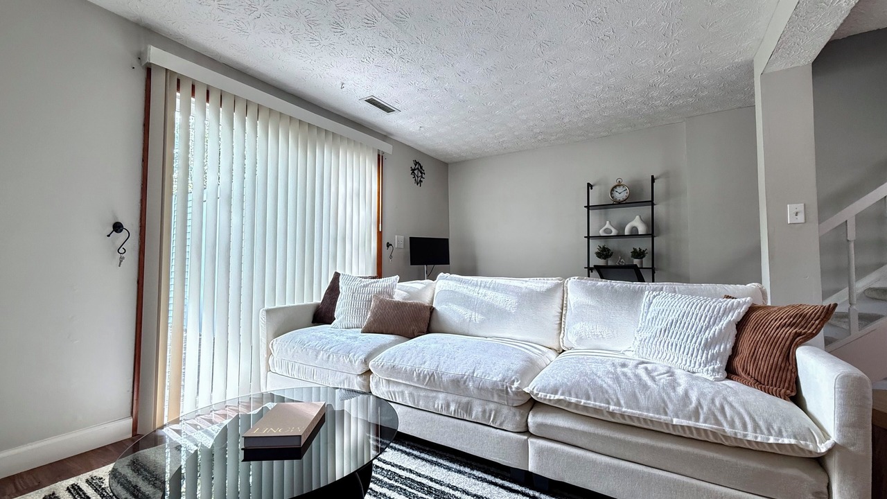 Photo of Livingroom in Nottingham
