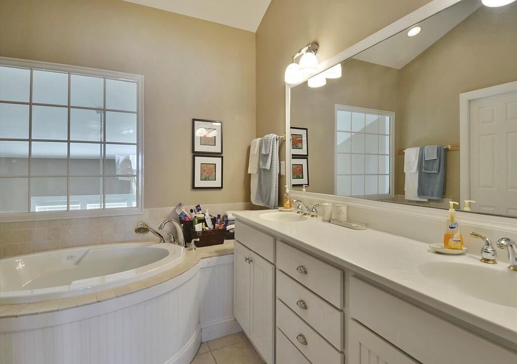 Photo of Bathroom in Fenwick Island