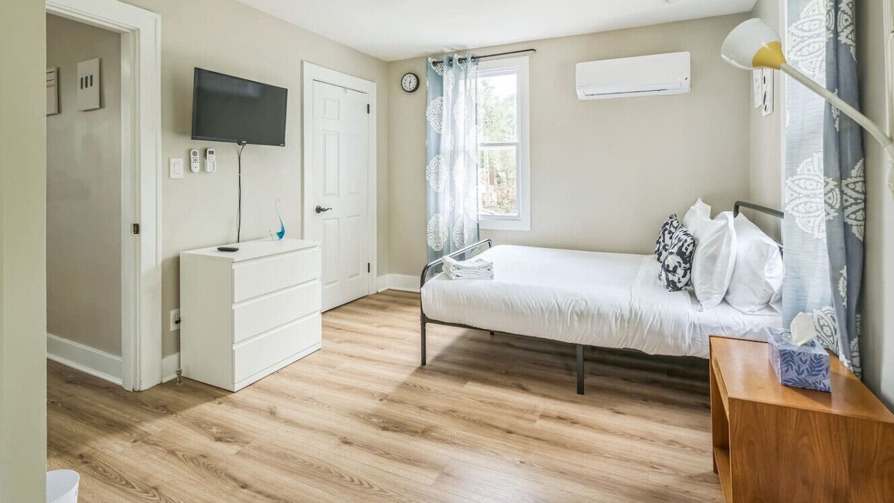 Photo of Bedroom in Wilkinsburg