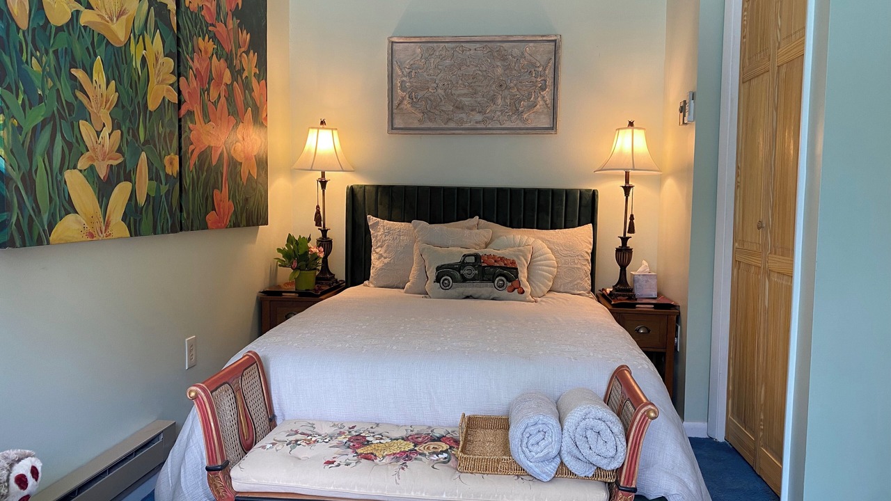 Photo of Bedroom in Woodridge