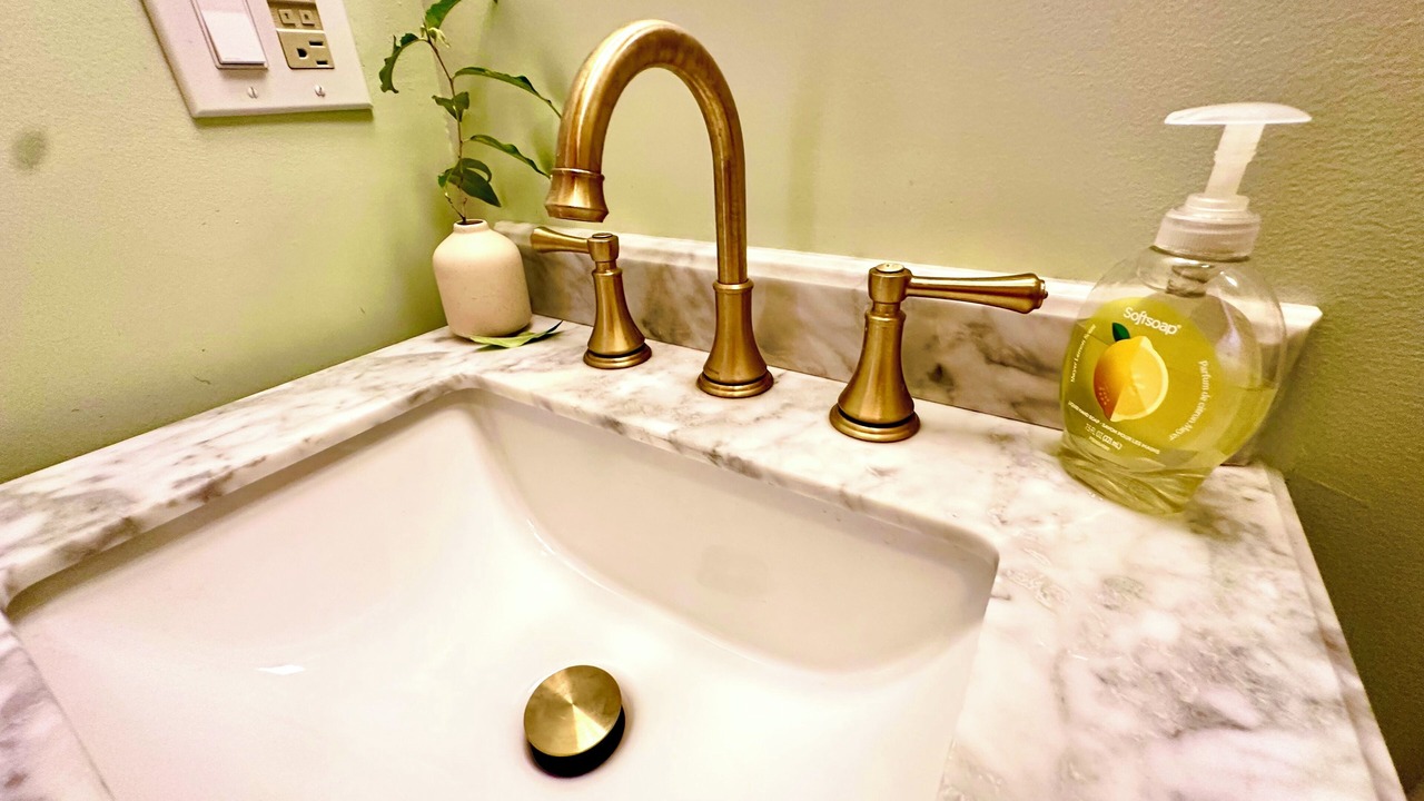 Photo of Bathroom in Woodridge