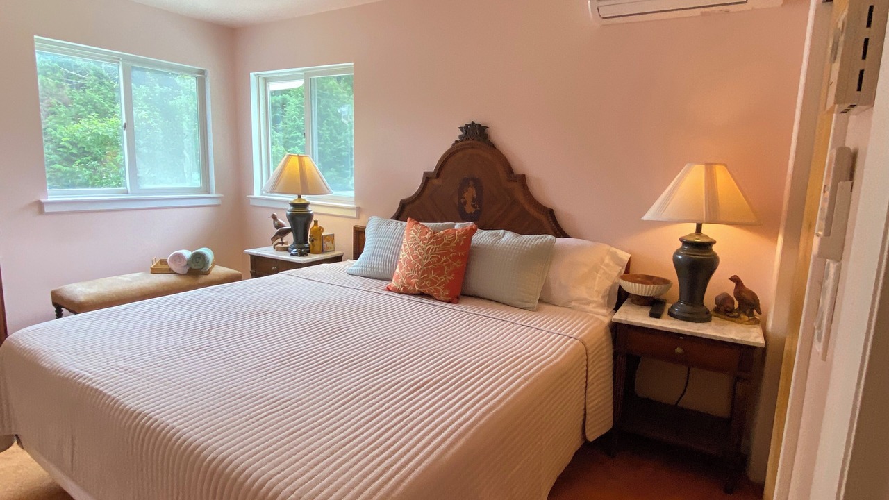 Photo of Bedroom in Woodridge