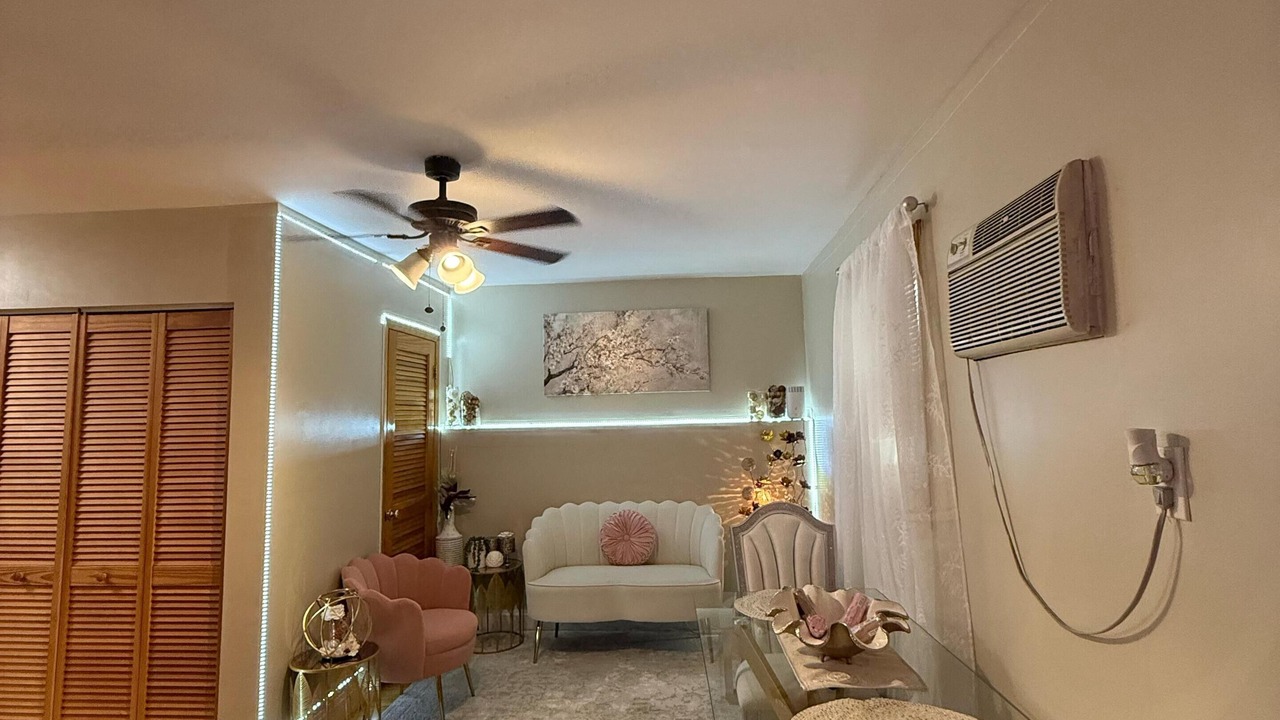 Photo of Livingroom in Country Club