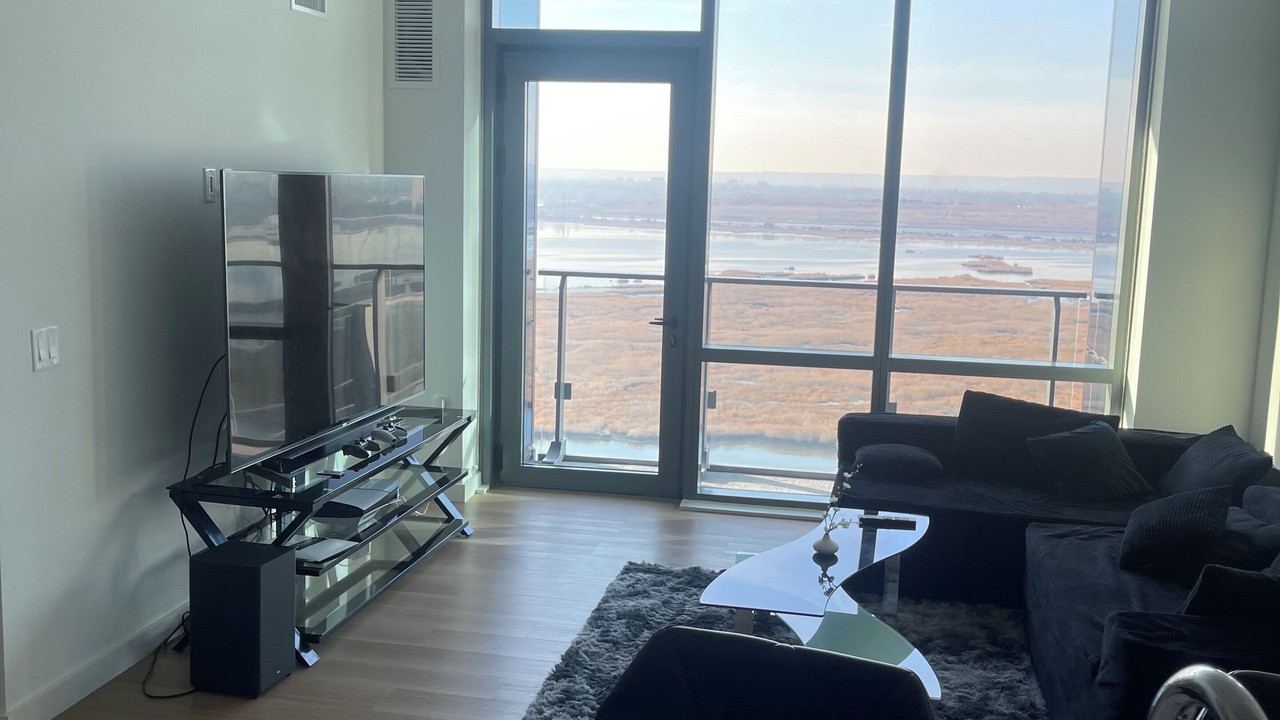 Photo of Livingroom in Secaucus