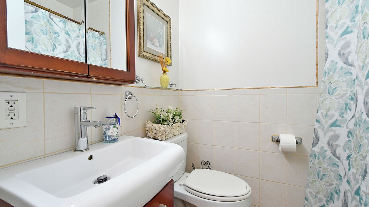 Photo of Bathroom in Roslyn