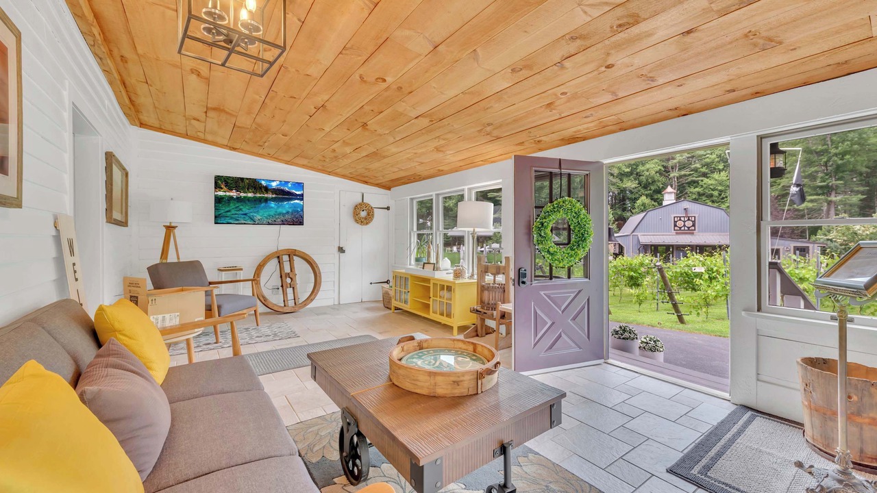Photo of Livingroom in Rowland