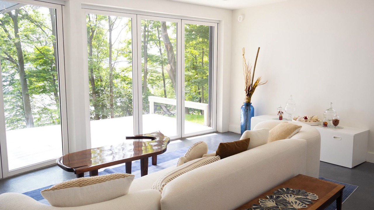 Photo of Livingroom in Lansing
