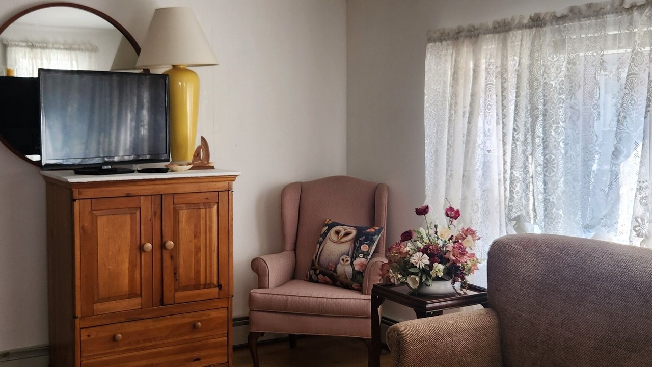 Photo of Livingroom in White Mills