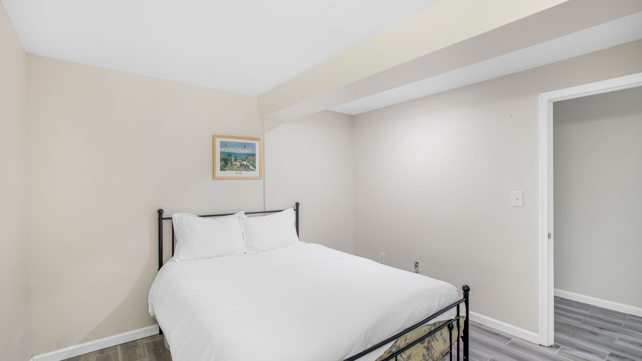 Photo of Bedroom in Adelphi