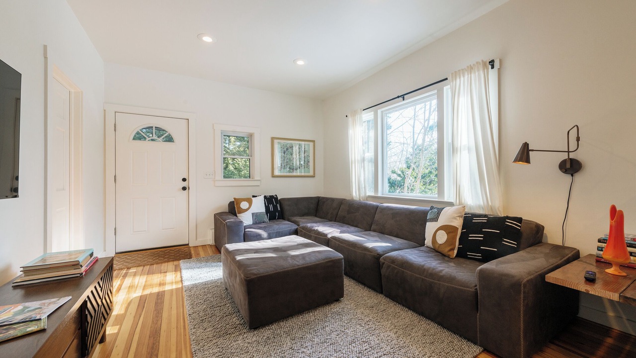 Photo of Livingroom in Woodridge