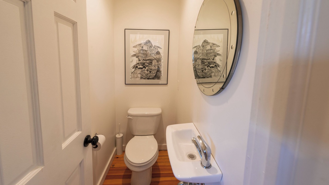 Photo of Bathroom in Woodridge