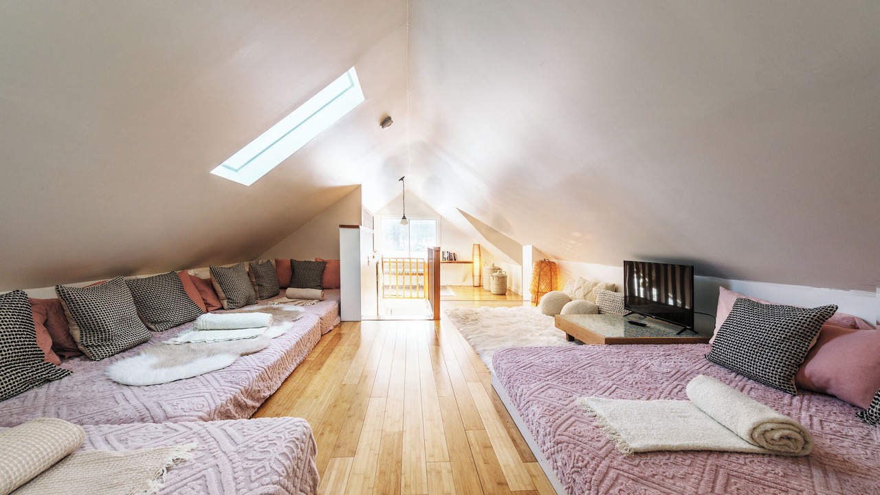 Photo of Bedroom in Woodridge