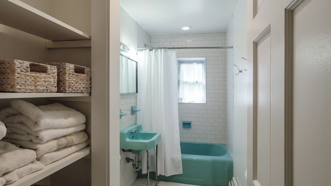 Photo of Bathroom in Woodridge