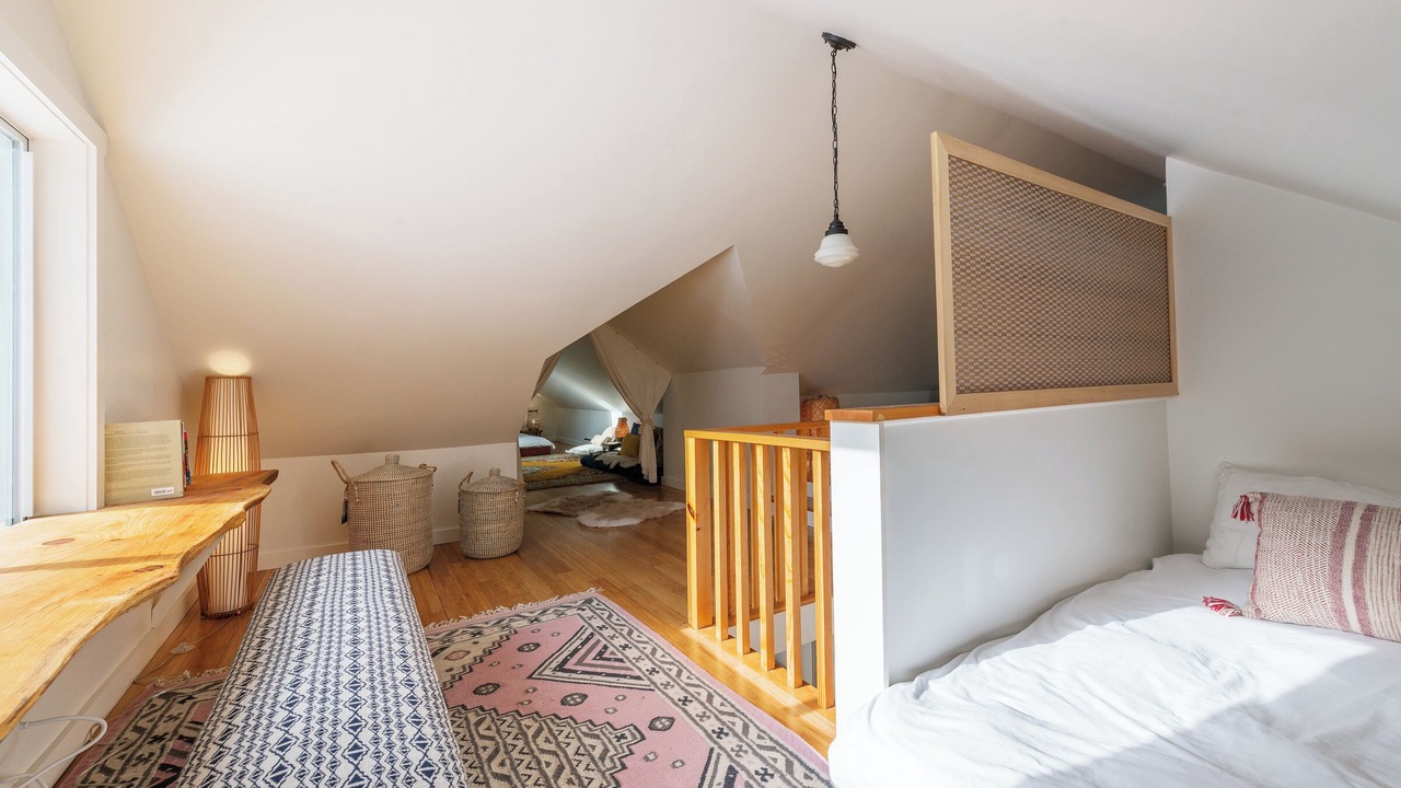 Photo of Bedroom in Woodridge