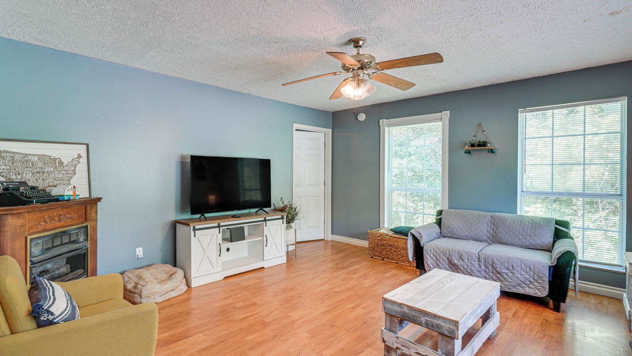 Photo of Livingroom in Winona