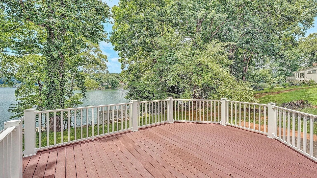 Photo of Patio Balcony in Westlake Corner