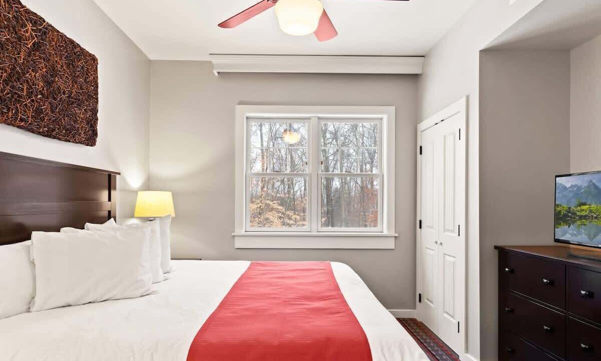 Photo of Bedroom in Shawnee On Delaware