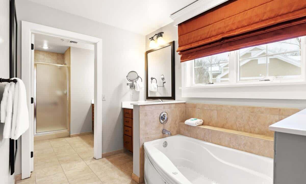 Photo of Bathroom in Shawnee On Delaware