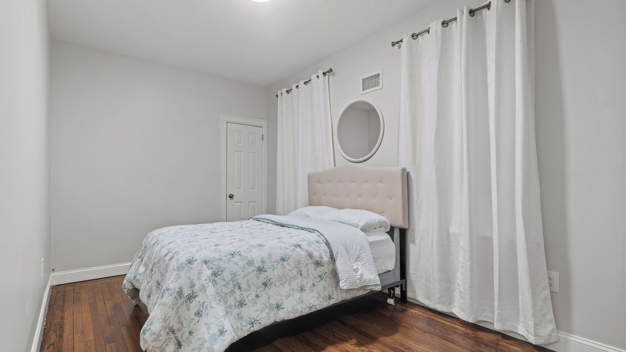 Photo of Bedroom in North Bergen