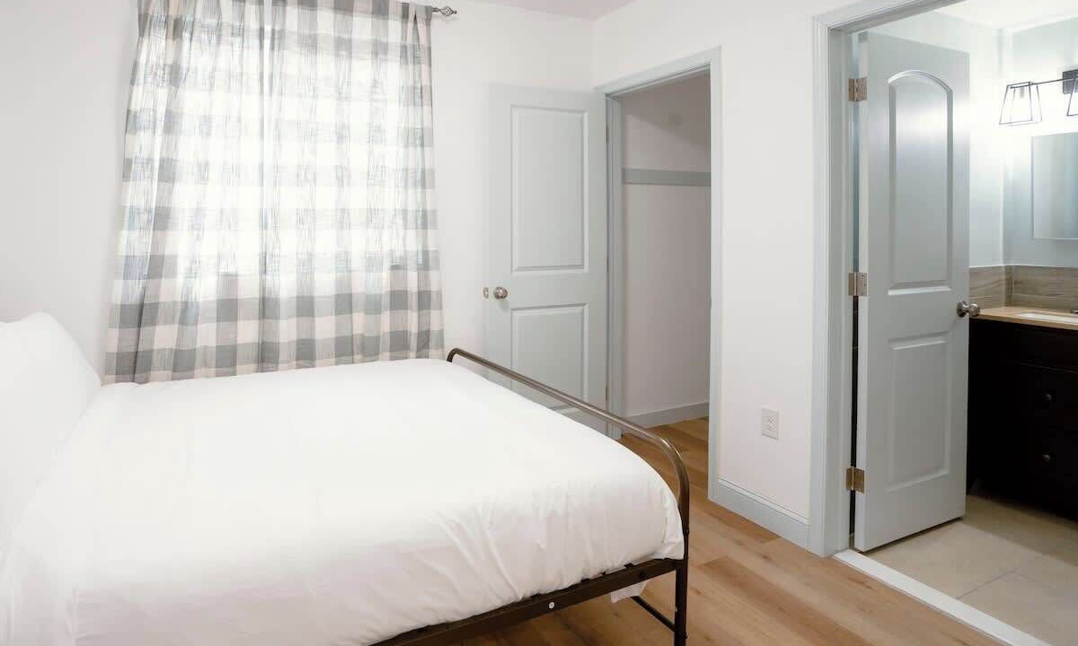 Photo of Bedroom in West Poplar
