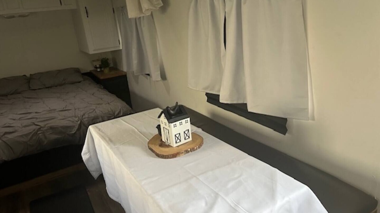 Photo of Bedroom in Euclid