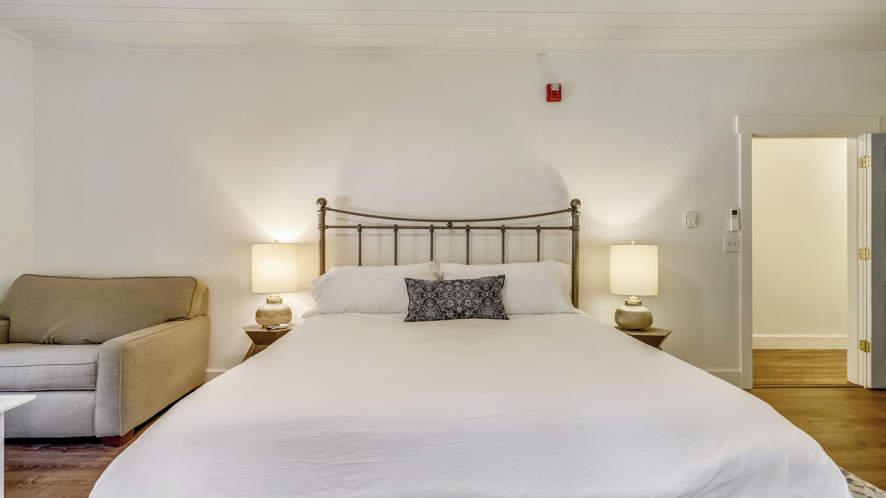 Photo of Bedroom in North Glade Hills