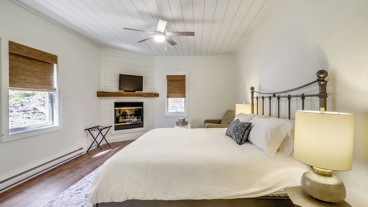 Photo of Bedroom in North Glade Hills