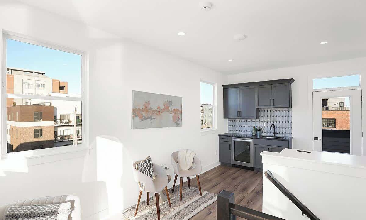 Photo of Livingroom in Lockerbie Square