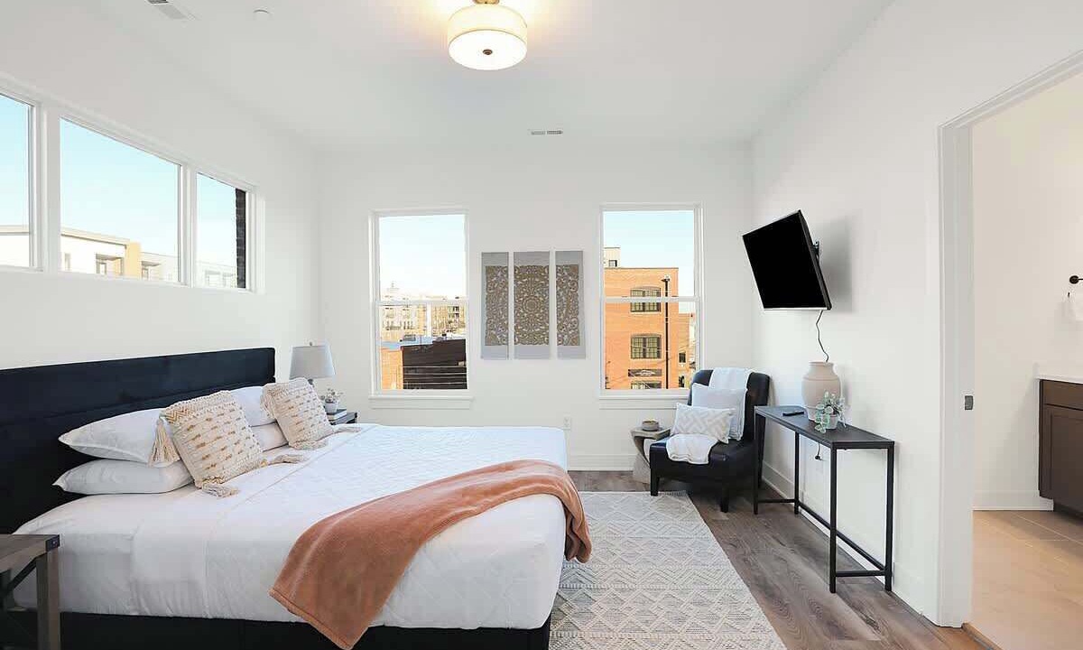 Photo of Bedroom in Lockerbie Square