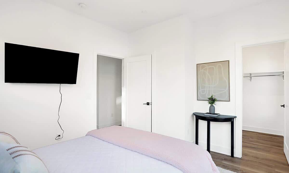 Photo of Bedroom in Lockerbie Square