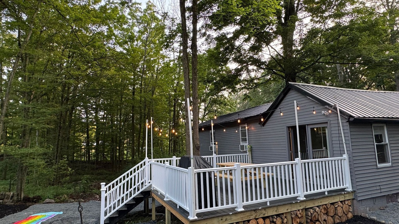 Photo of Outdoor in Greentown