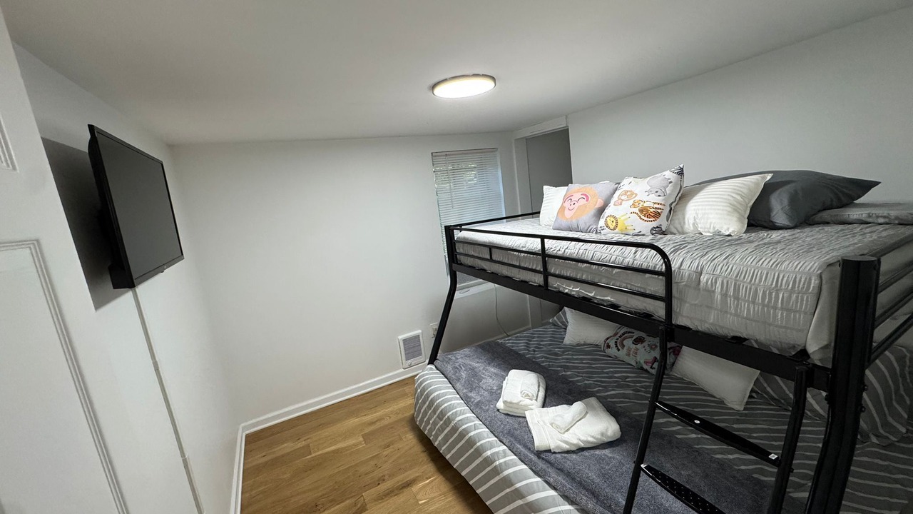 Photo of Bedroom in Greentown