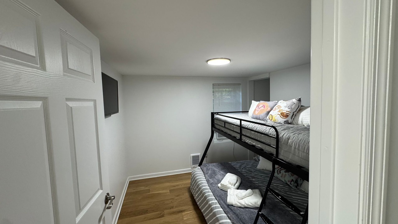 Photo of Bedroom in Greentown