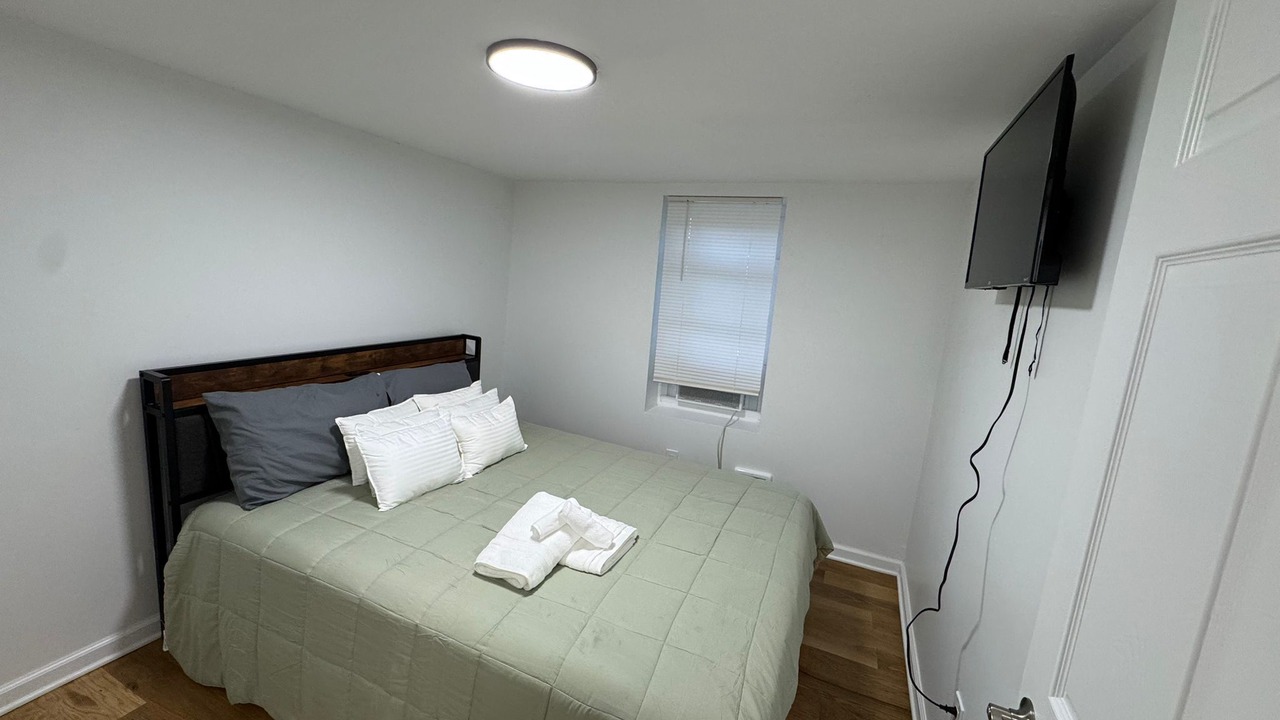 Photo of Bedroom in Greentown