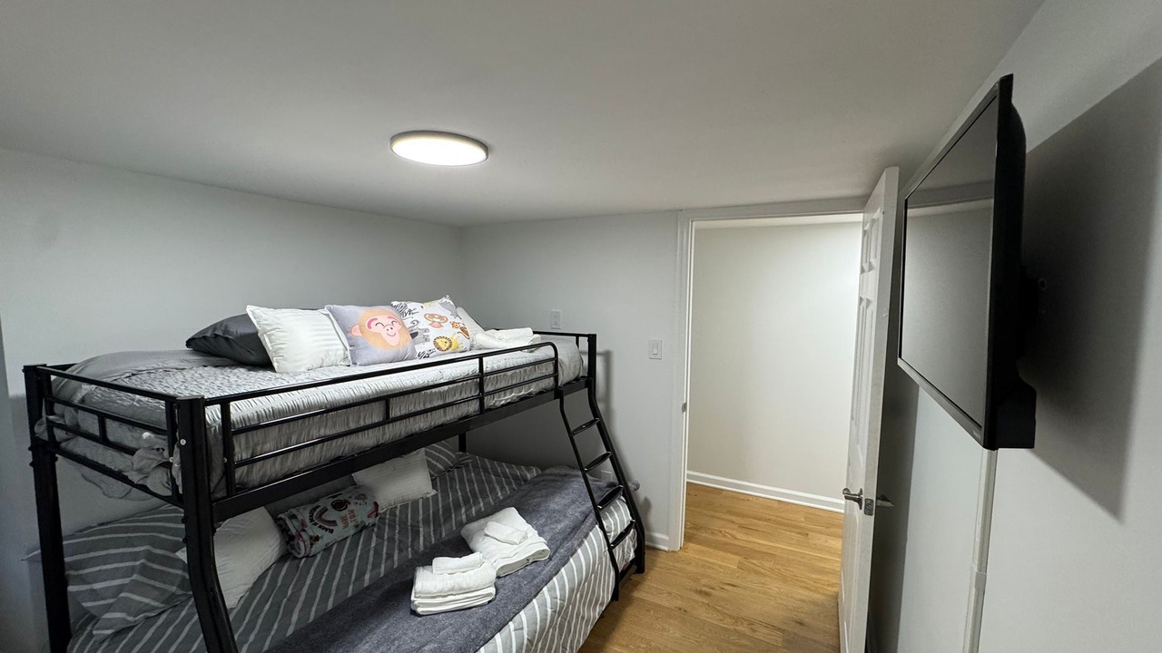 Photo of Bedroom in Greentown