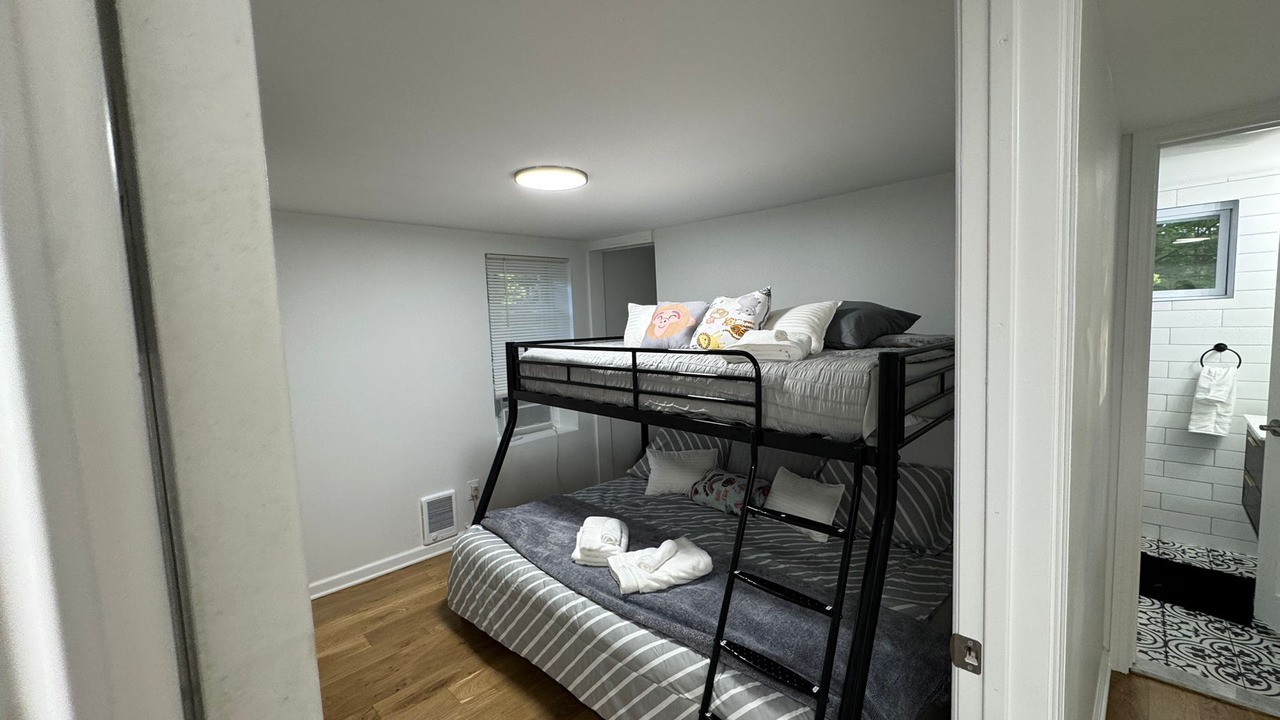 Photo of Bedroom in Greentown