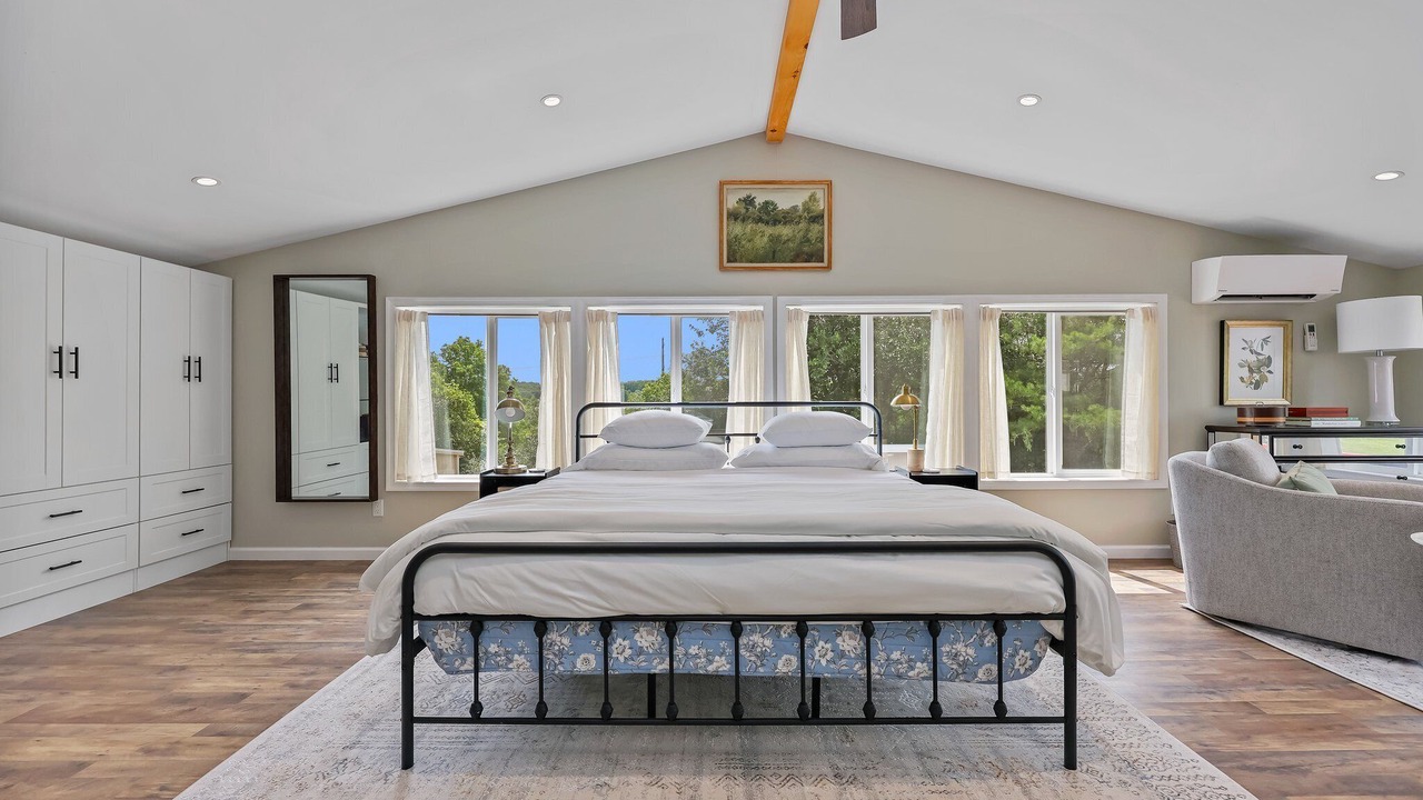 Photo of Bedroom in Middletown