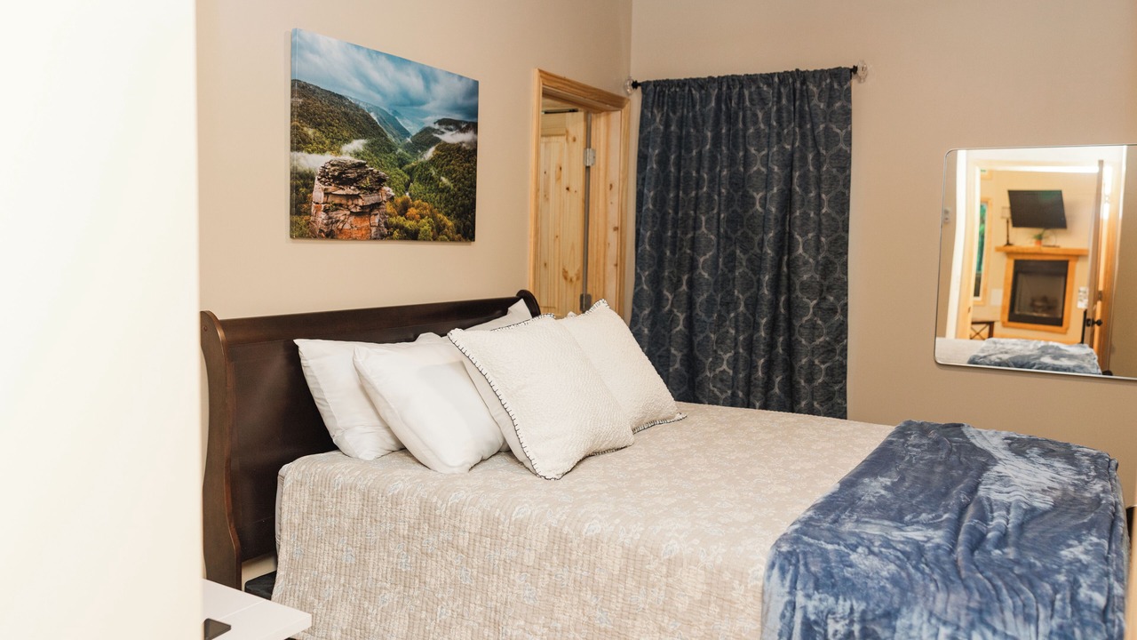 Photo of Bedroom in Black Fork